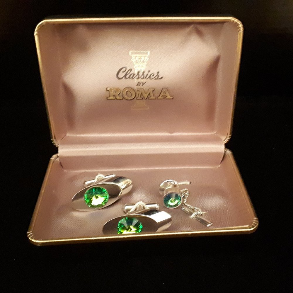 Classic Cufflinks and Tie Pin with Box - Picture 2 of 5
